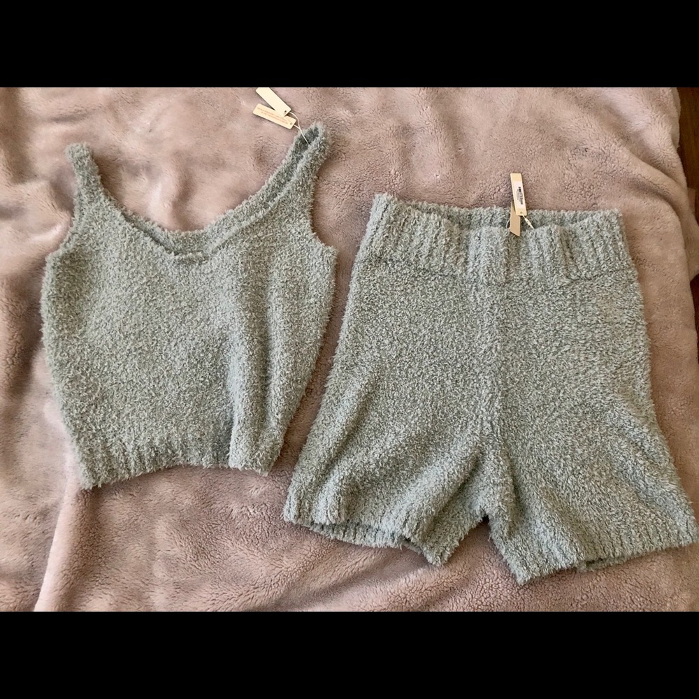 NWT SKIMS Cozy Knit S/M set in Aqua